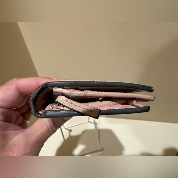 Gucci Blind For Love Bifold Pink Wallet - Picture 12 of 12